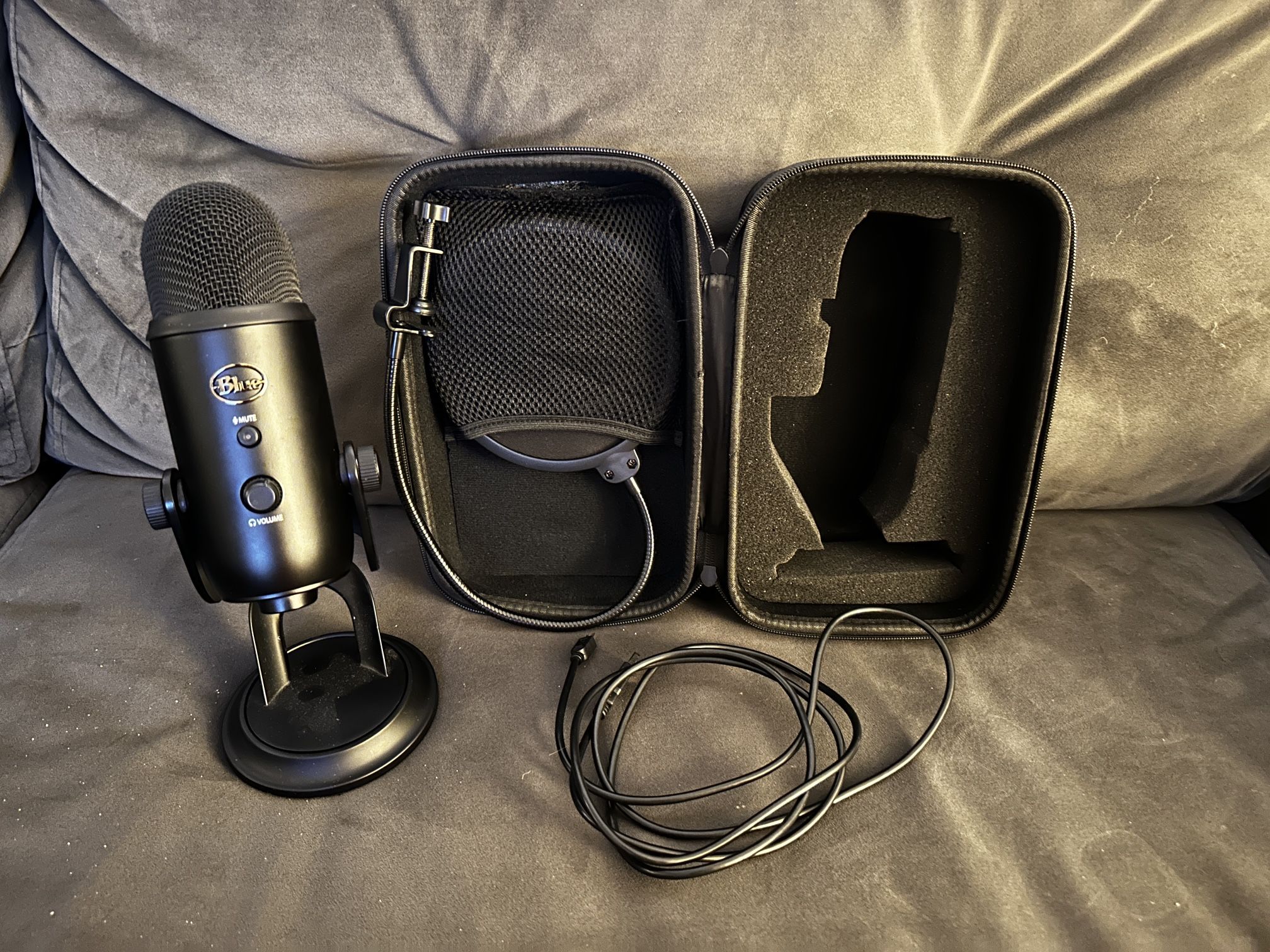 Yeti Blue Microphone And Case 