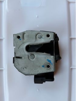 2004 GMC Envoy XUV Tailgate Liftgate Latch Lock Actuator – OEM