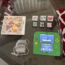 Nintendo 2DS Link / Zelda edition plus games and charger