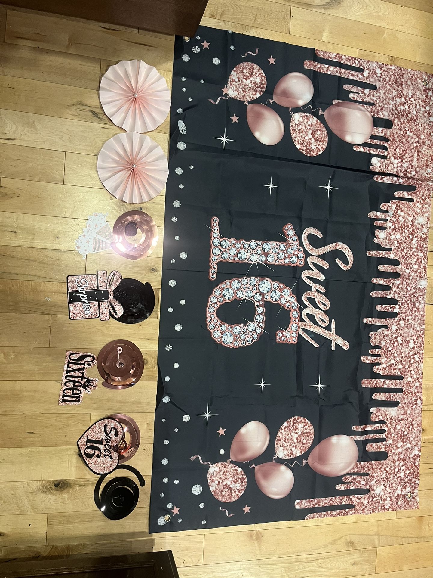 Sweet 16 Birthday Party Decor