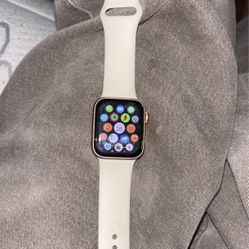 Apple Watch SE ( 1st Gen )