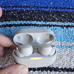 Sony Newest Earbuds Good Condition 