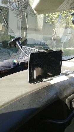 $$$Universal Cell Holder$ $$