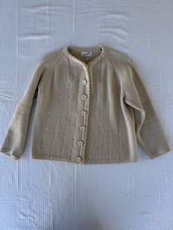 Vintage 70s/80s Woman’s 100% acrylic cable knit cardigan, made in Japan