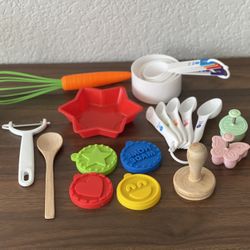 Kid’s Baking Accessory Kit