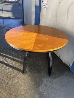 Round Wooden Table 60 Inch