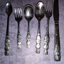 Lot Of  Oneida Peter Rabbit Silverware