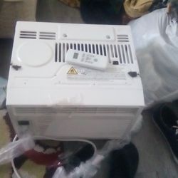 GE 6000 BTU With Remote 