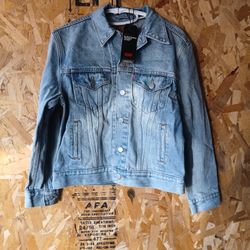 LEVIS PREMIUM EX BOYFRIEND TRUCKER JACKET