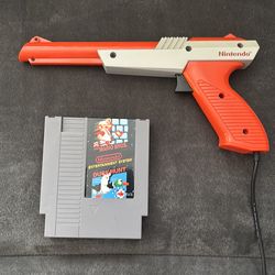 Vintage 1985 Nintendo Mario/Duck Hunt Hame & NES Zapper Duck Hunt Gun Authentic NES-005 OEM