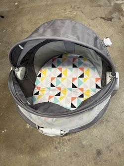 Fisher price Portable Bassinet And Play Space For Baby