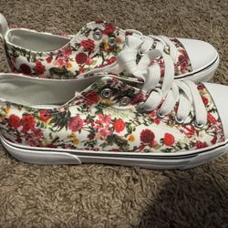 Floral Pattern Shoes 