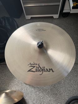 Zildjian Avedis “A” Medium Thin Crash Cymbal 16”