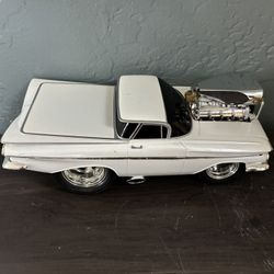 Vintage 2002 “FUNLINE” 1959 El Camino Diecast 1:18 Muscle Machine. Pre Owned.