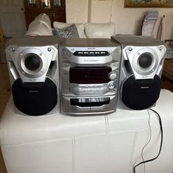 PANASONIC CD STEREO SYSTEM