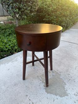 Wooden Side Table w/drawer