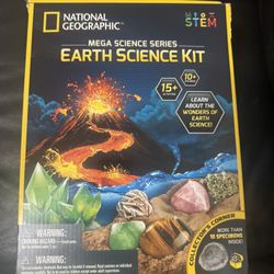 National Geographic Earth Science Kit – 15+ Science Experiments & Activities for Kids, Crystal Growing, Volcano Science Kit, Rock Collection, STEM Pr