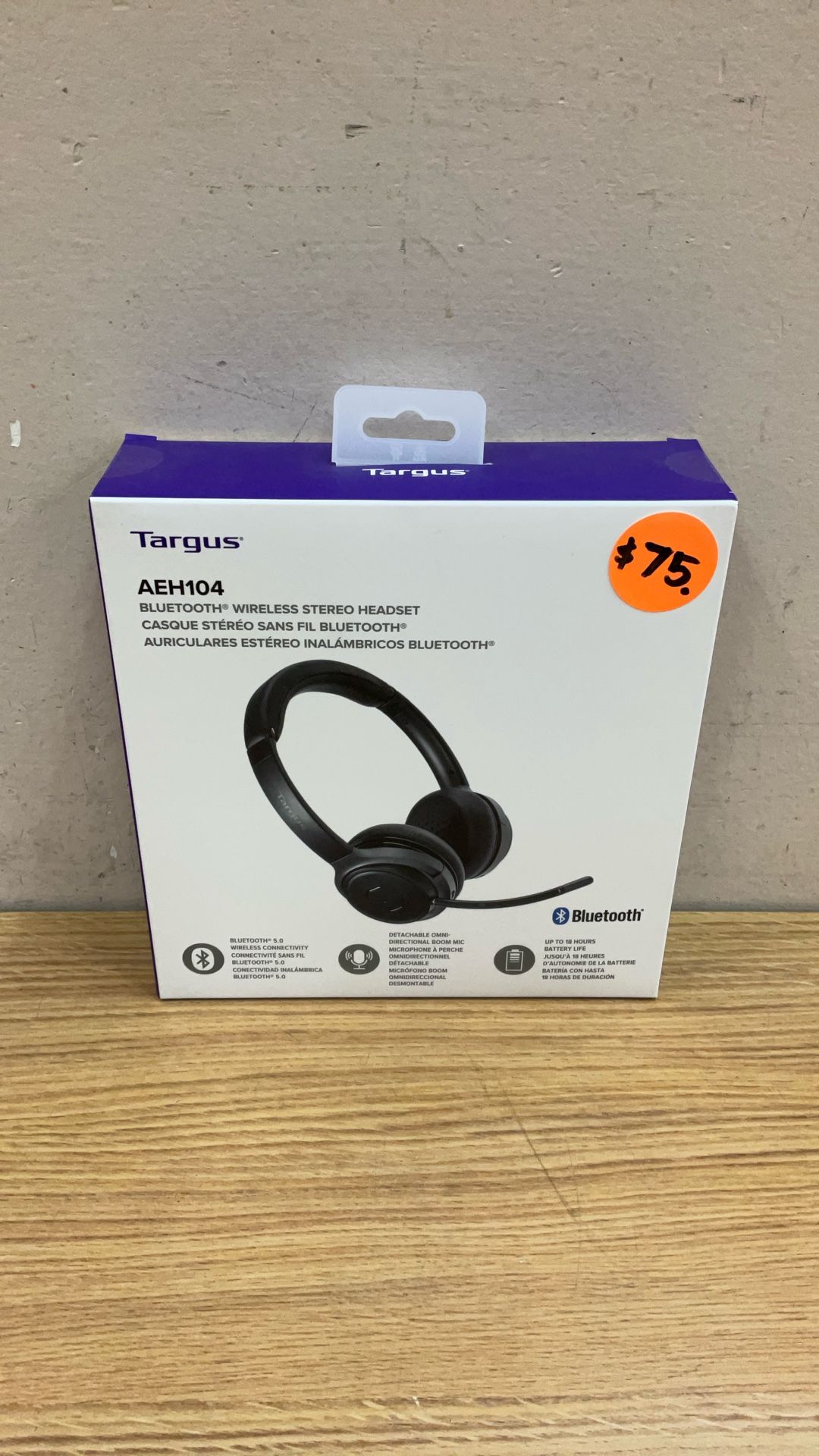 TARGUS AEH104 BLUETOOTH WIRELESS STEREO HEADSET.