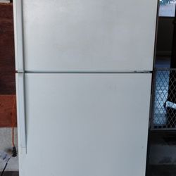 Whirlpool Refrigerator 