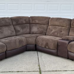 Beautiful Brown Cozy Reclining Sectional Couch!😍