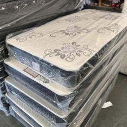 Set Twin Size Mattress And Box Spring