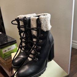 Black Fur Boots 