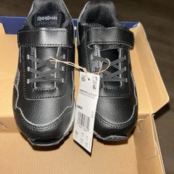 Kids Size 10 Black Reebok Shoes 
