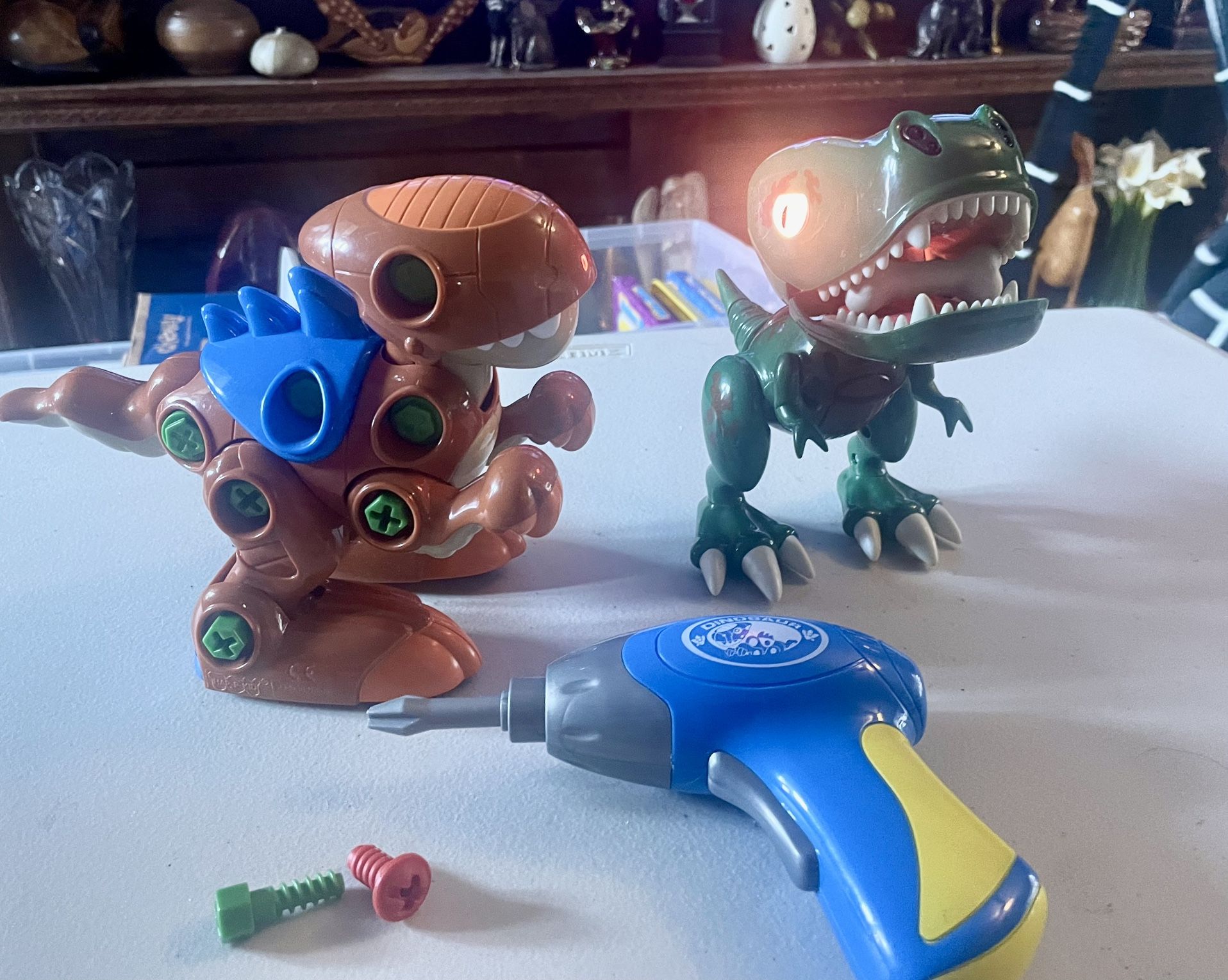 EUC Zoomer Chomplingz - Z-Rex Interactive Dinosaur And