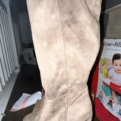 Brown Women’s Knee High Boots Size:9