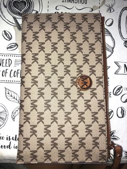 Mk Wristlet