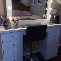Makeup Vanity Set 