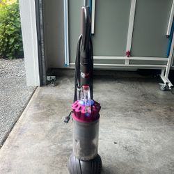 Dyson Vacuum 