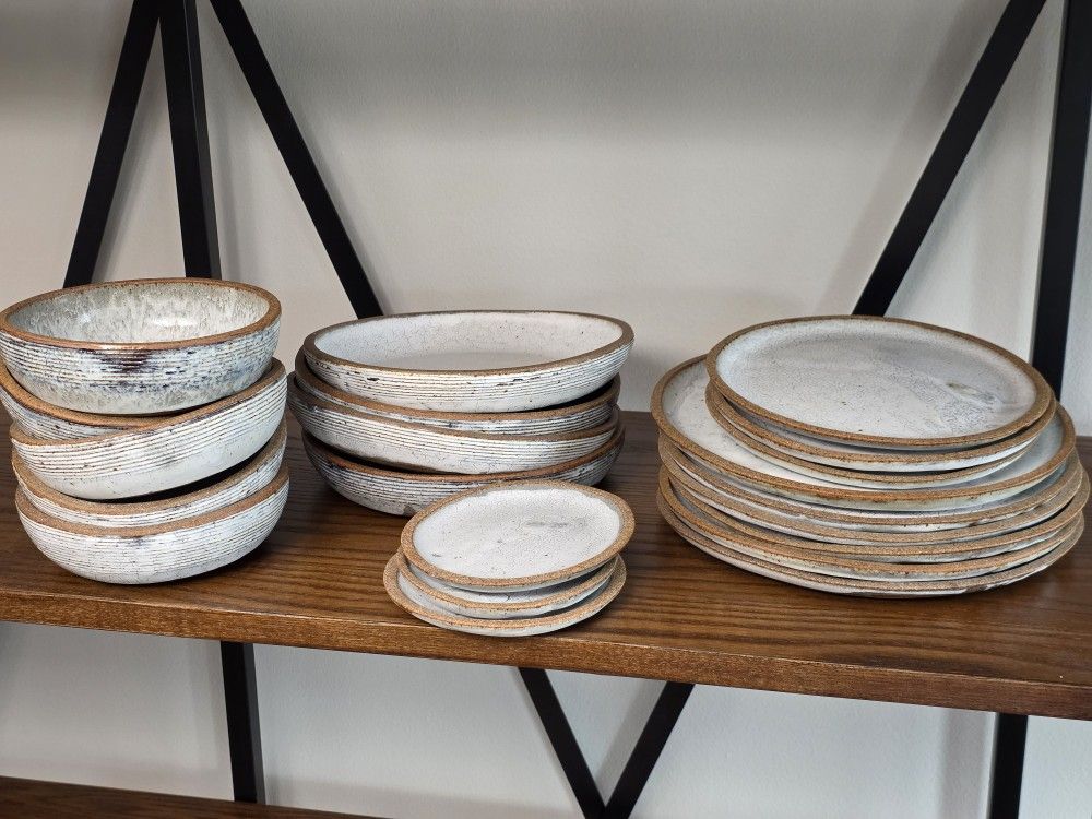 Dishware set
