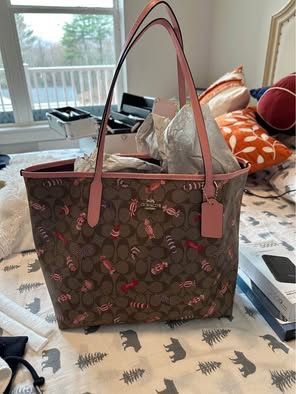 COACH SIGNATURE CANDY PRINT CITY TOTE BAG