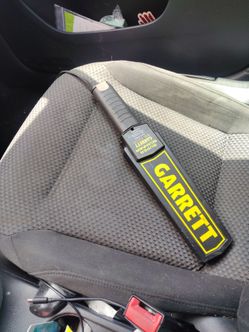 Metal detector wand