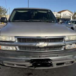 2004 Chevy Tahoe Ls