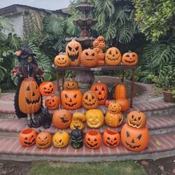 30 Assorted Light Up & Candy Bucket Jack-o'-lantern Pumpkins