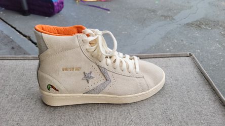 Looney Tunes x Pro Converse