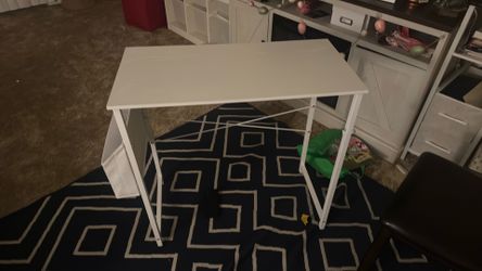 Kids desk