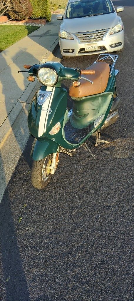 Genuine Buddy 170i Scooter