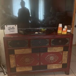 World Market Cabinet 