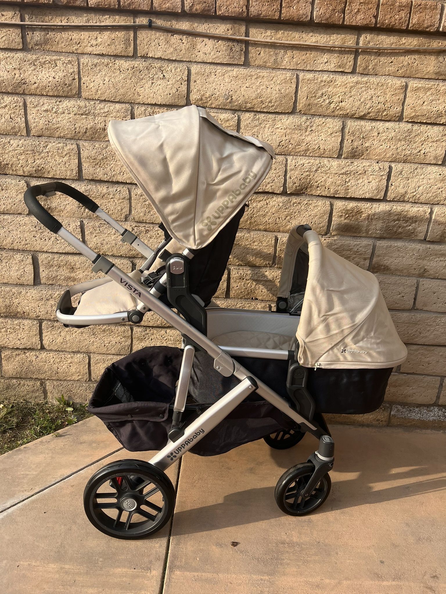 Ups Baby Stroller With Two Seats And Bassinet With Adapters Included For Free