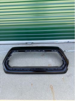 Toyota Tacoma 2016-2023 grill