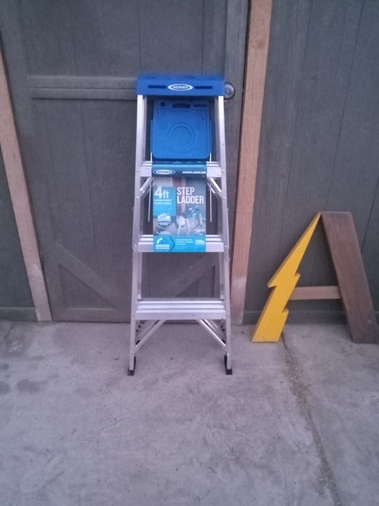 Werner 4ft Step Ladder