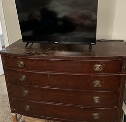 Dresser 1945 Vintage needs refinishing
