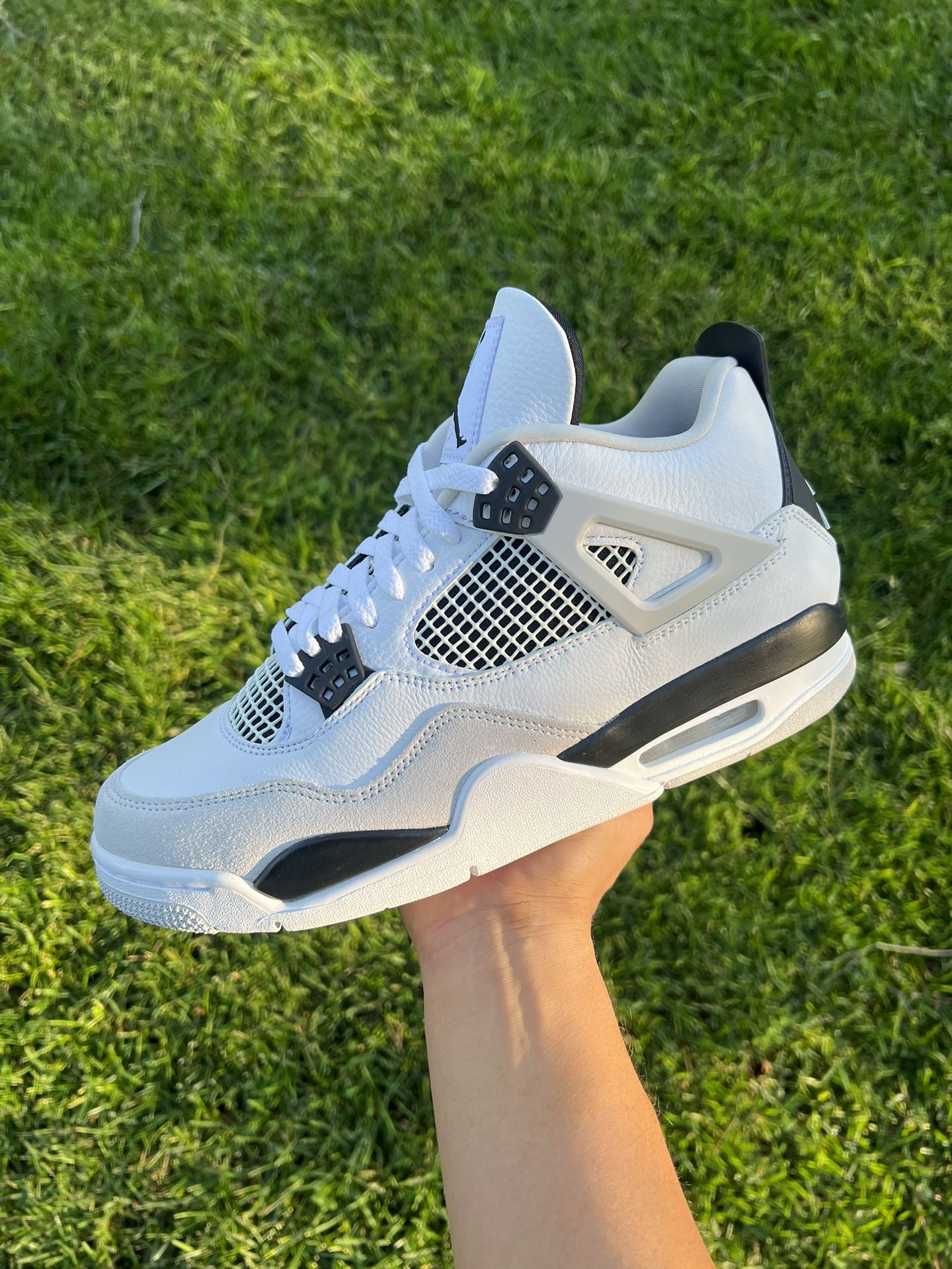 Air Jordan 4 “Military Black” 🏴☠️ Various Sizes