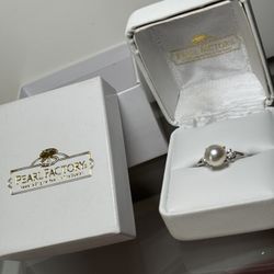 Pearl Factory ring Size 8 