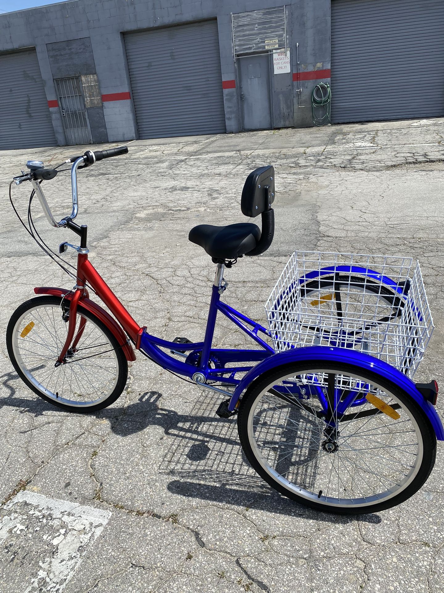 Adult Tricycle 26 in. 7 Speed Foldable Tricycle. PRICE. $250.00 FIRM!!