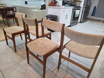 Mid Century Danish dscan chairs
