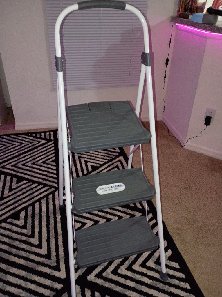 Cosco 3stepper Ladder Brandnew